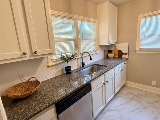 1410 S Logan Street, Independence, MO 64055