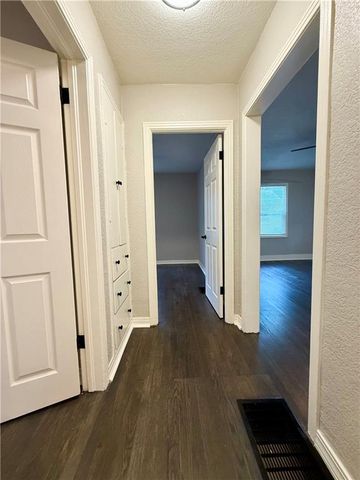 1410 S Logan Street, Independence, MO 64055