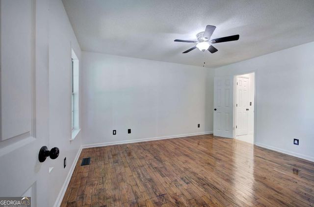 22 Nottingham Drive NW, Cartersville, GA 30121
