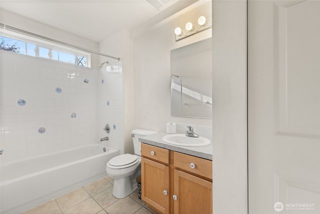 7972 39th Avenue S, Seattle, WA 98118