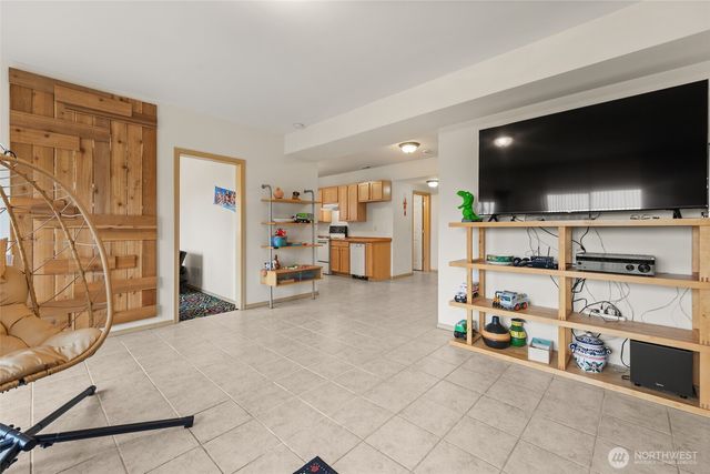 7972 39th Avenue S, Seattle, WA 98118
