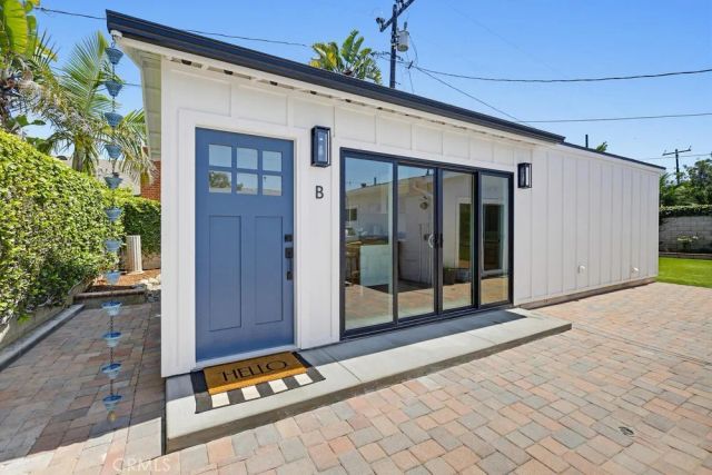 2782 Mendoza Drive, Costa Mesa, CA 92626