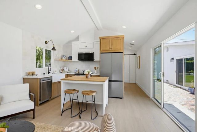 2782 Mendoza Drive, Costa Mesa, CA 92626