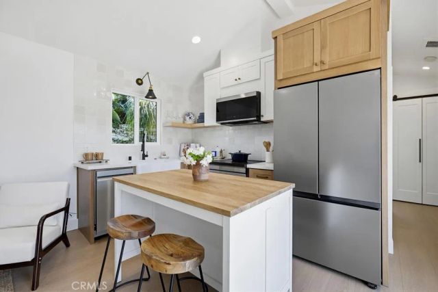 2782 Mendoza Drive, Costa Mesa, CA 92626