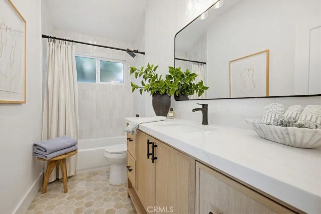 2782 Mendoza Drive, Costa Mesa, CA 92626