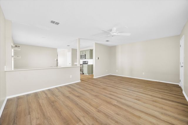 6023 Guilia Drive, Grand Prairie, TX 75052