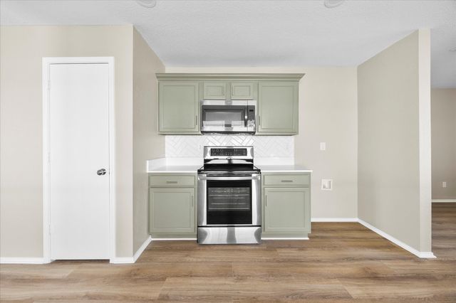 6023 Guilia Drive, Grand Prairie, TX 75052