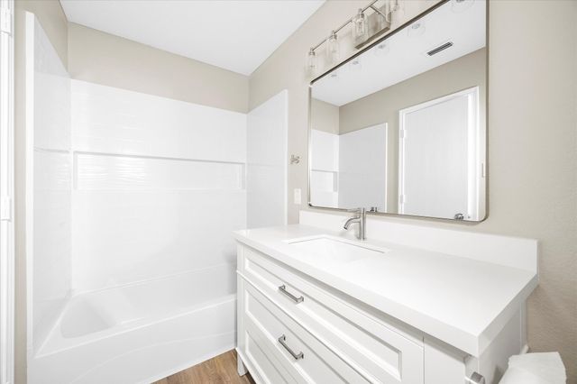6023 Guilia Drive, Grand Prairie, TX 75052