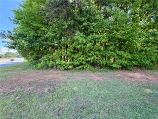 2320 E Green Drive, High Point, NC 27260