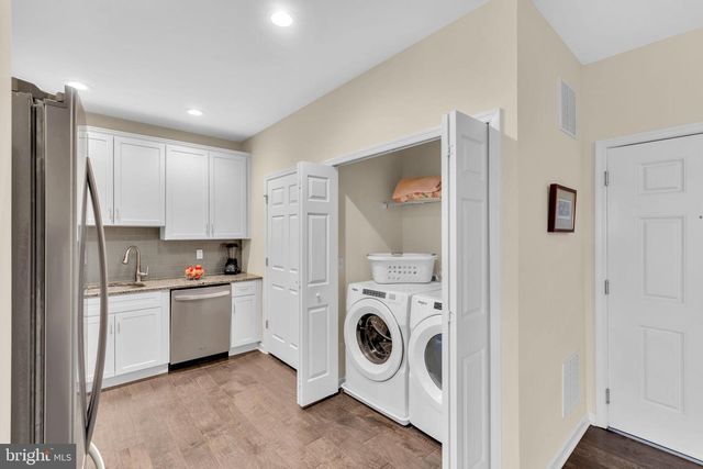 1044 HALIFAX PL, Hamilton, NJ 08619