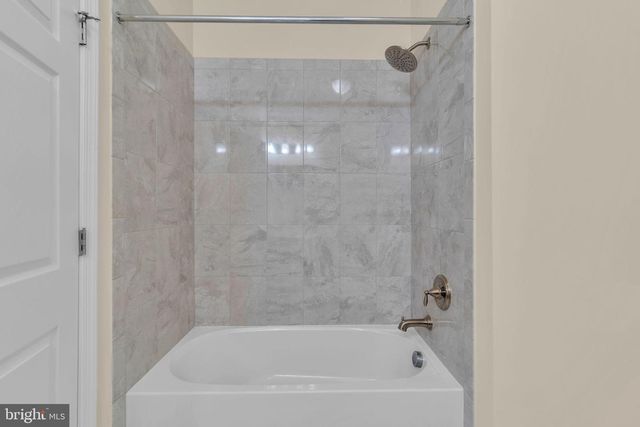 1044 HALIFAX PL, Hamilton, NJ 08619