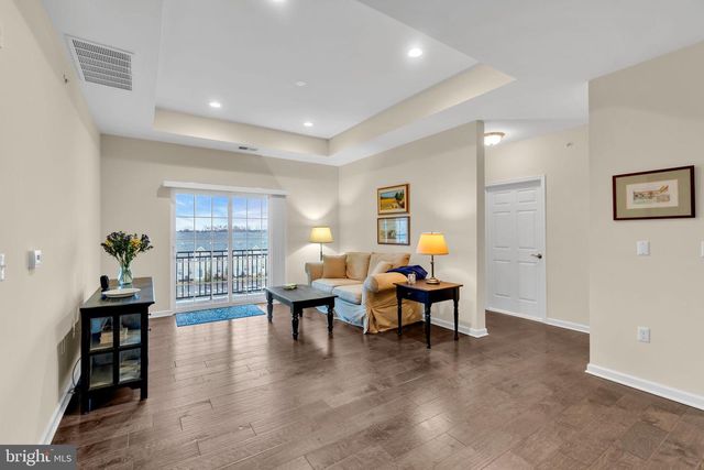 1044 HALIFAX PL, Hamilton, NJ 08619