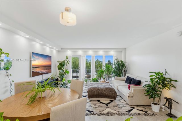 340 Sunset Dr 407, Fort Lauderdale, FL 33301