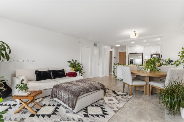 340 Sunset Dr 407, Fort Lauderdale, FL 33301