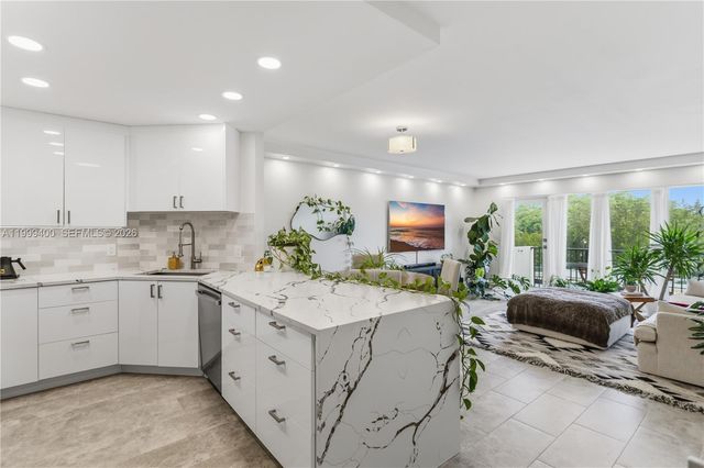 340 Sunset Dr 407, Fort Lauderdale, FL 33301