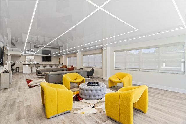 340 Sunset Dr 407, Fort Lauderdale, FL 33301