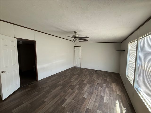 199 Heien Court, Boyd, TX 76023