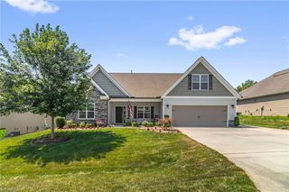 586 Dorchester Street, Clemmons, NC 27012