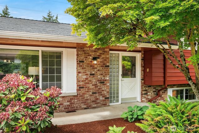 6045 129th Avenue SE, Bellevue, WA 98006