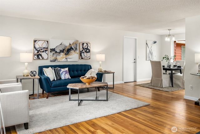6045 129th Avenue SE, Bellevue, WA 98006