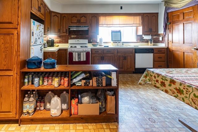 98 Harlow St, Arlington, MA 02474