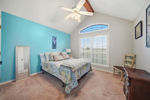 1152 Mcnutt Road, Franklin, TX 77856