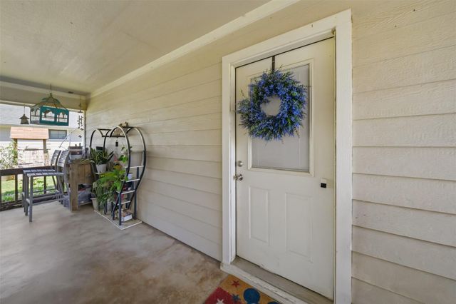 1152 Mcnutt Road, Franklin, TX 77856