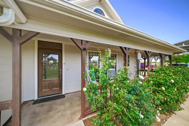 1152 Mcnutt Road, Franklin, TX 77856
