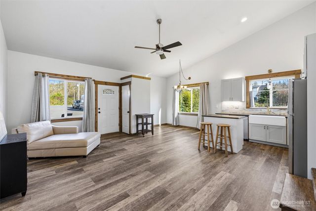 3224 Sunset Way, Bellingham, WA 98226