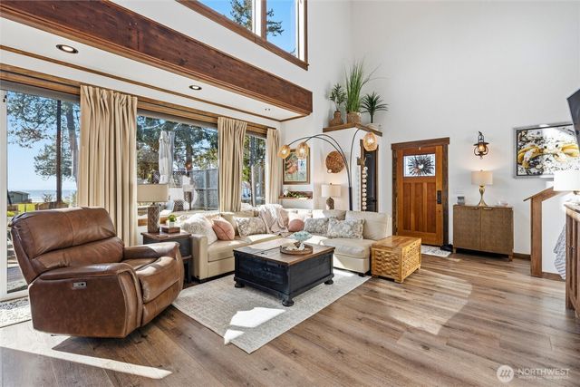 3224 Sunset Way, Bellingham, WA 98226
