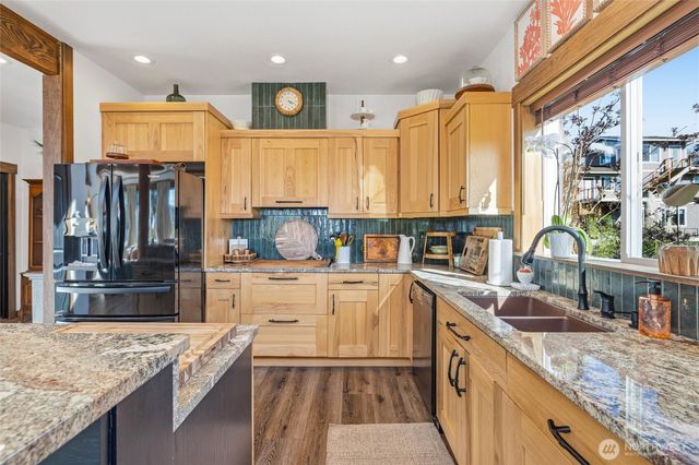 3224 Sunset Way, Bellingham, WA 98226
