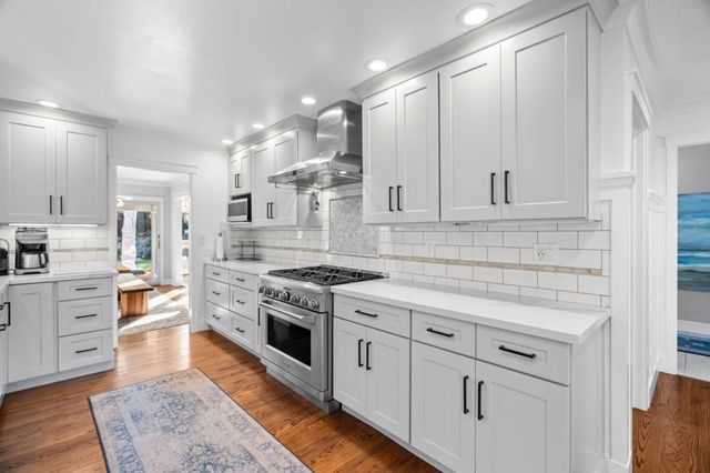 878 Miranda Green Street, Palo Alto, CA 94306