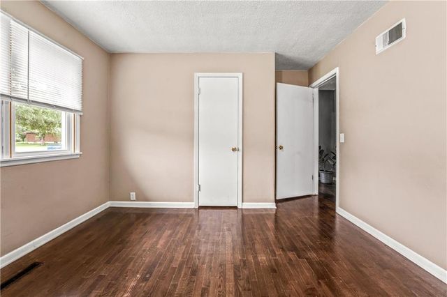 233 W 5th Street, Adrian, MO 64720