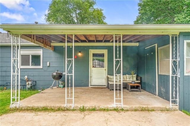 233 W 5th Street, Adrian, MO 64720