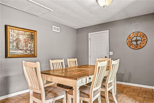 233 W 5th Street, Adrian, MO 64720