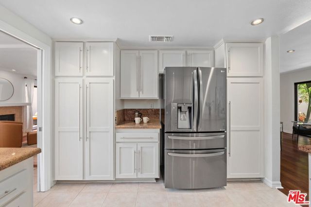 2632 Claray Drive, Los Angeles, CA 90077