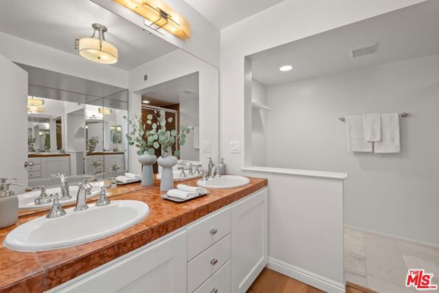 2632 Claray Drive, Los Angeles, CA 90077