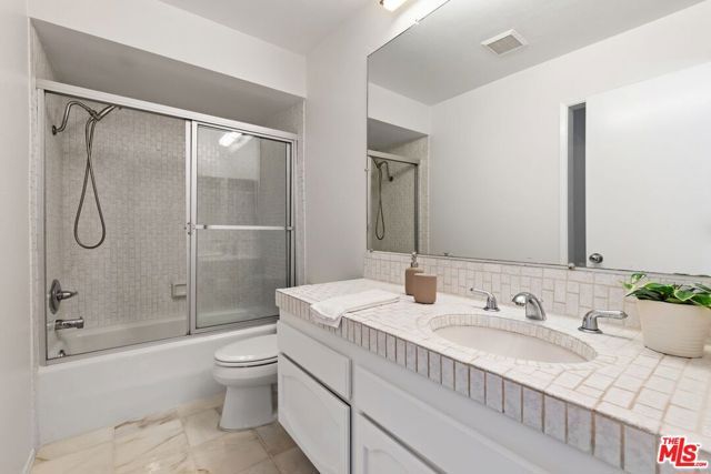 2632 Claray Drive, Los Angeles, CA 90077