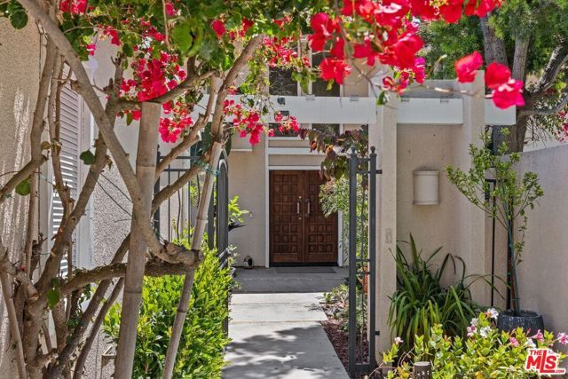 2632 Claray Drive, Los Angeles, CA 90077