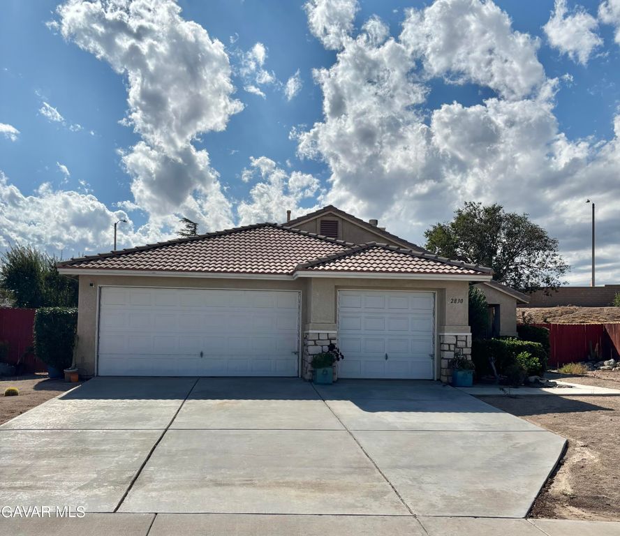 2830 Chuckwagon Road, Palmdale, CA 93550