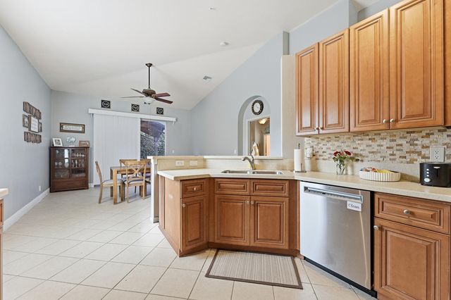 6117 Spring Lake Terrace, Fort Pierce, FL 34951