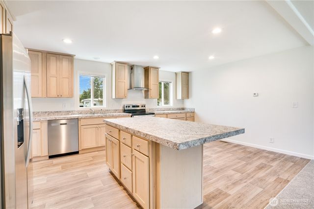 25309 52nd Avenue E, Graham, WA 98338