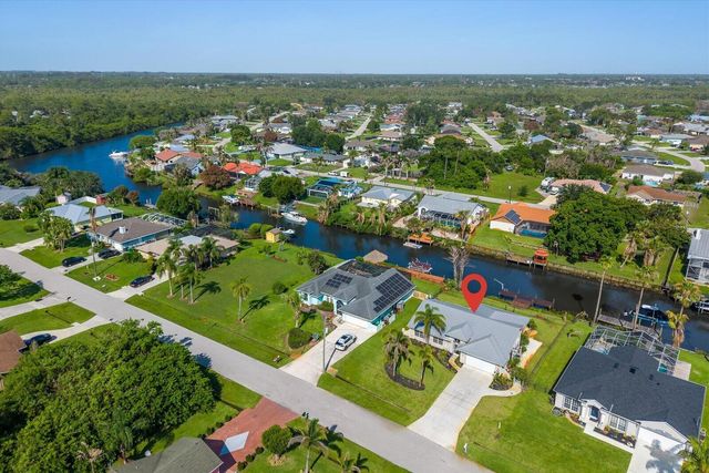 160 NE Twylite Terrace, Port St. Lucie, FL 34983
