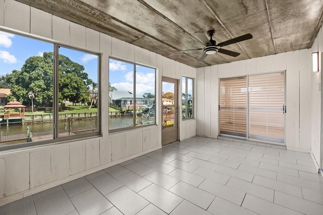 160 NE Twylite Terrace, Port St. Lucie, FL 34983