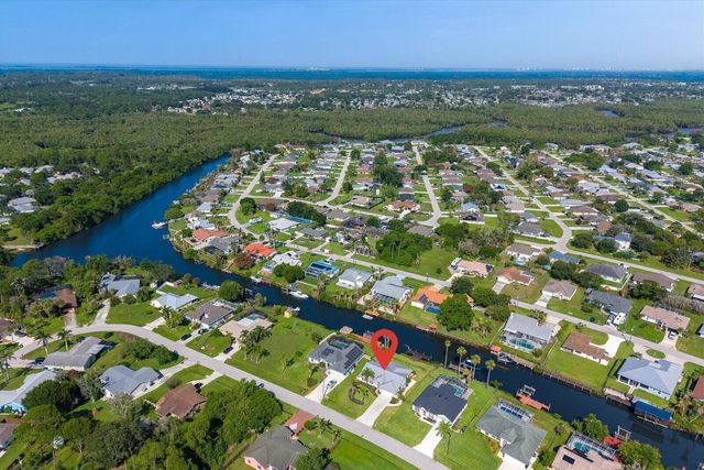 160 NE Twylite Terrace, Port St. Lucie, FL 34983