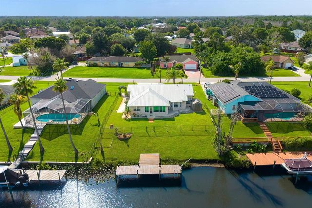 160 NE Twylite Terrace, Port St. Lucie, FL 34983