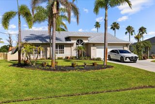 160 NE Twylite Terrace, Port St. Lucie, FL 34983