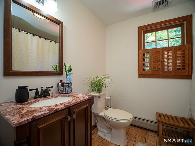 89 Handy Road, Hamden, CT 06518