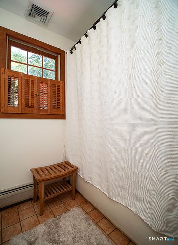 89 Handy Road, Hamden, CT 06518