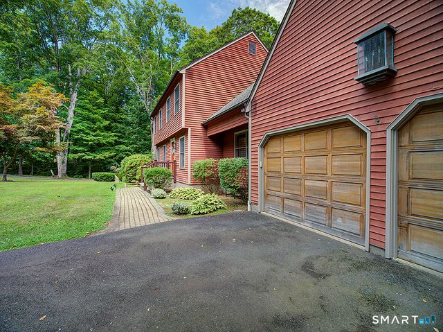 89 Handy Road, Hamden, CT 06518